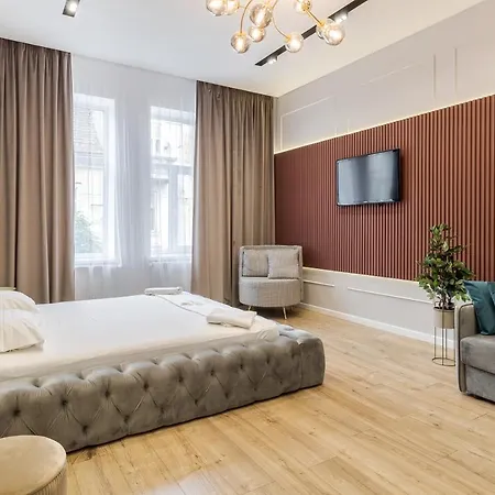 Apartment Leogrand On Leontovicha 17 *